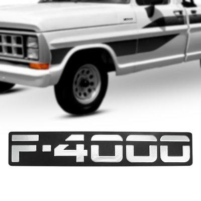 Emblema 'F-4000' - Ford F4000 1994/1996 - Cinza / Fundo Preto