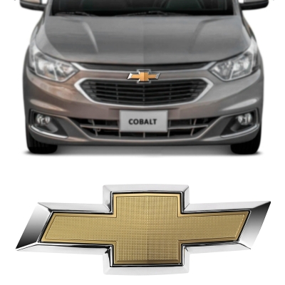 Emblema 'Logo Chevrolet' - Chevrolet Cobalt 2016/2021 - Dourado / Fundo Cromado / Grade Do Radiador