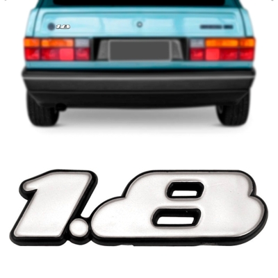 Emblema '1.8' - Família Volkswagen 1991/1996 - Cromado / Fundo Preto