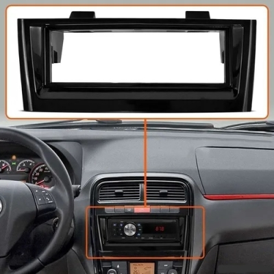 Moldura Central Do Rádio Original 1din Do Fiat Punto/ Linea 2008/2012 Preto.