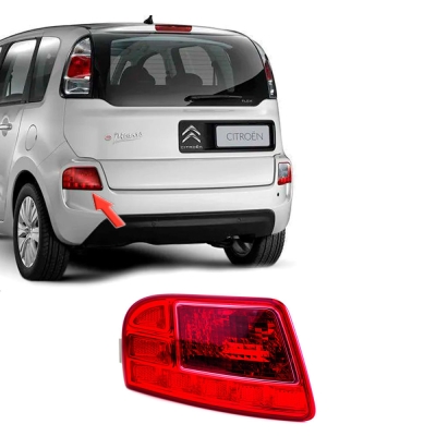 Refletor Parachoque Traseiro - Citroen C3 Picasso e Aircross 2010/2015 - Acrilica Com Luz de Ré Lado Esquerdo