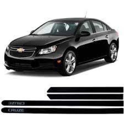 Friso Lateral GM Cruze 2013/2023 - Modelo Personalizado - Preto Carbon Flash, Auto Colante - 4 Portas - (Jogo 4 Peças)